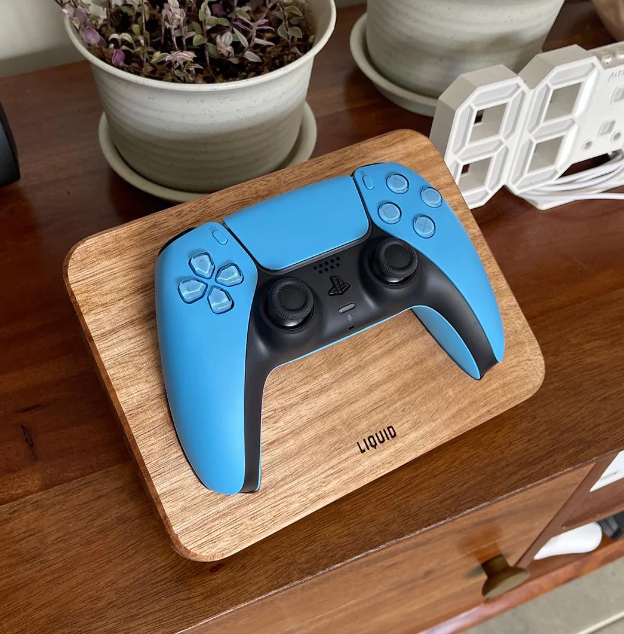 Liquid Gamepad Headphone Controller Dock